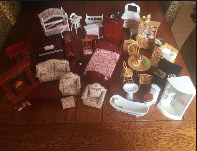 traditional dolls house furniture